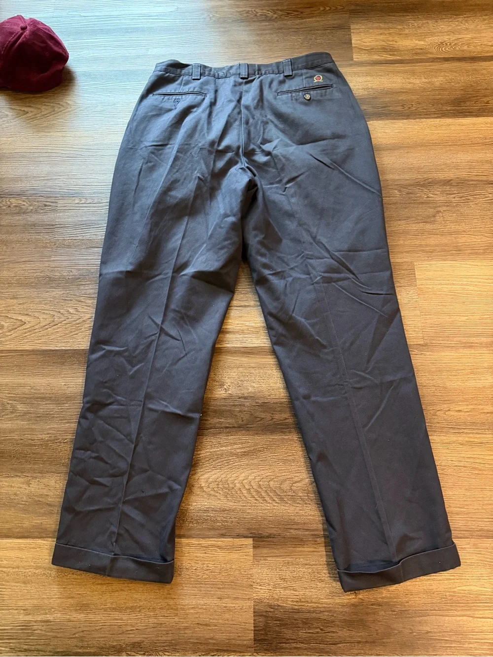 Vintage Tommy Hilfiger Men's Classic Pleated Dress Pants – Black